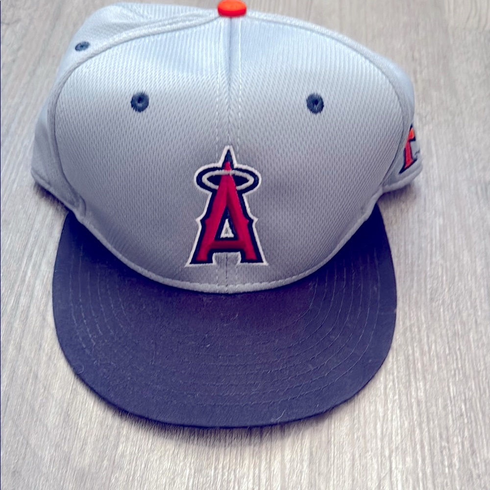Angels *Limited Edition * Cal State Fullerton Alumni *  Baseball Cap